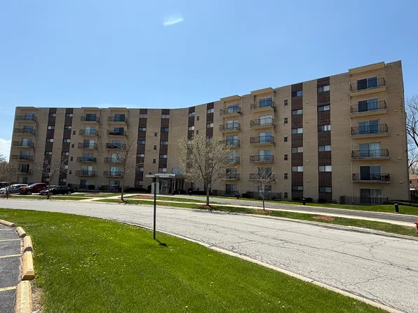 18400 Cherry Creek Dr APT 409, Homewood, IL 60430