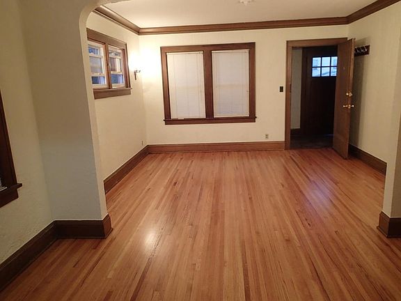 Living Room -  beautiful hardwood floors
