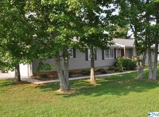 743 Opp Reynolds Rd, Hazel Green, AL 35750