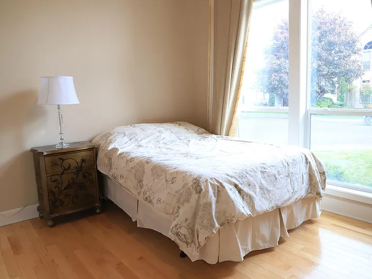 Den/Bedroom on main