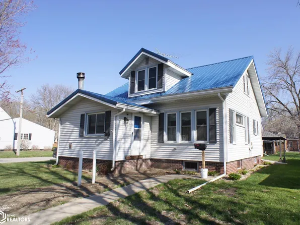 1045 Bank St, Webster City, IA 50595