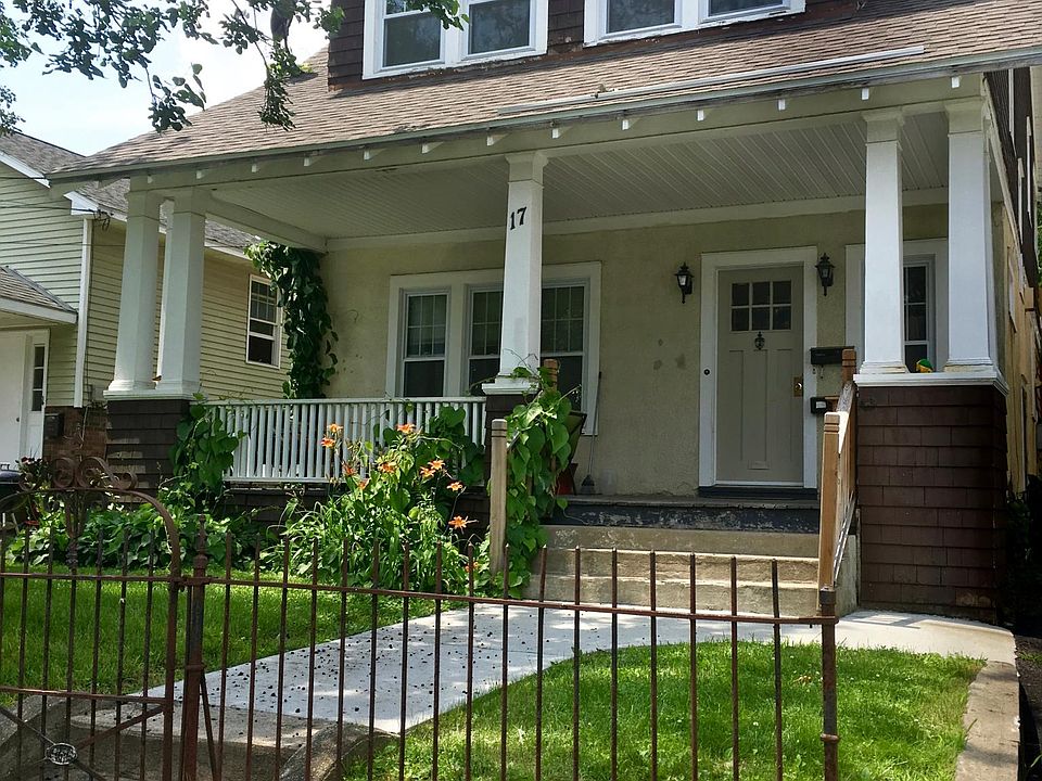 1st image of 17 Parkwood St