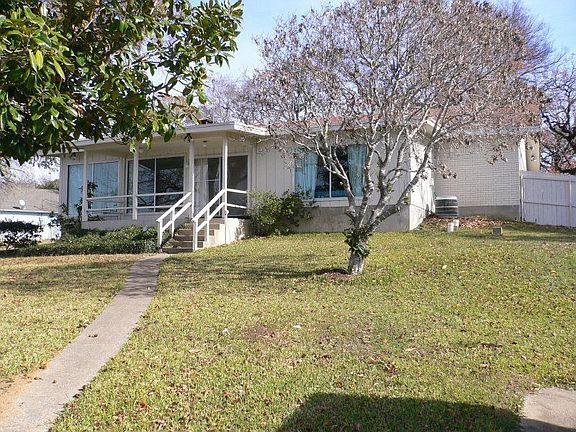 3rd image of 254 Whispering Oaks Trl
