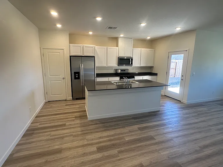 1782 Timberland Dr — Photo 8