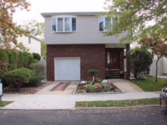 3rd image of 657 Craig Ave