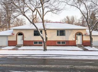 1103 N 12th St S, Lethbridge, AB T1K 1R2