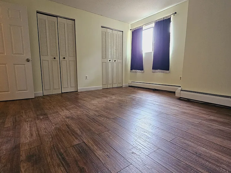 135 English Village Rd — Photo 13