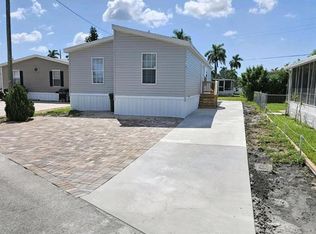 8650 SW 18th Ct, Davie, FL 33324