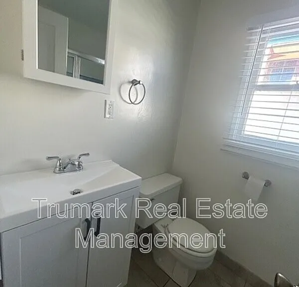 1253 S Glendale Ave #G — Photo 4