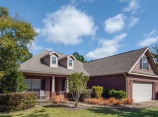 93 Mango Ln, Freeport, FL 32439