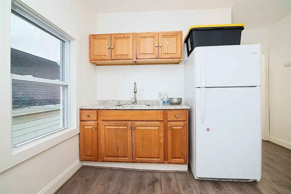 3 bed, 901 sqft, $975 — Photo 4