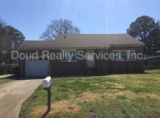 2049 Cherry Ln, Chesapeake, VA 23323