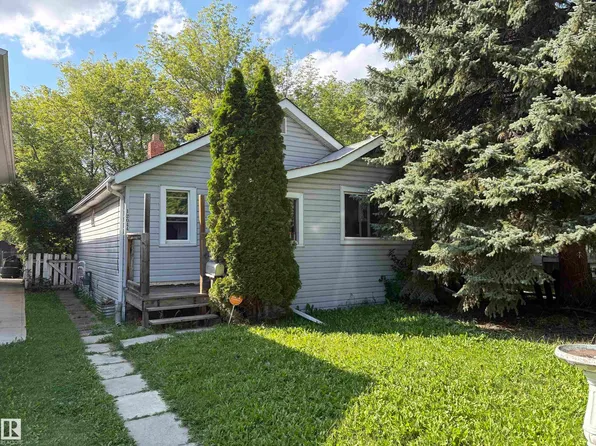12044 64th St NW, Edmonton, AB T5W 4J6