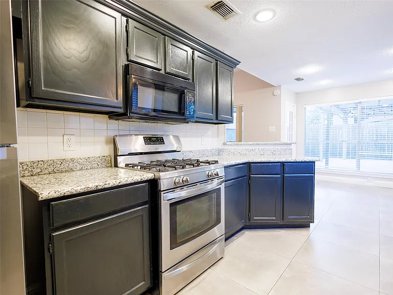 16307 Mulberry Run Ct — Photo 6