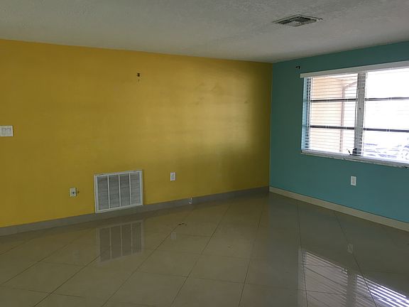 3rd image of 3524 Holiday Lake Dr