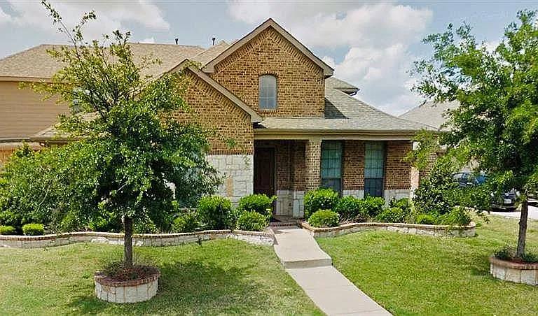239 Hound Hollow Rd — Photo 1