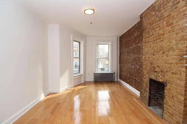 Rented by Nooklyn NYC LLC | media 13