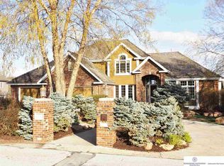 4025 S 224th Cir, Elkhorn, NE 68022