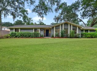 2978 Foxcroft Dr, Tallahassee, FL 32309