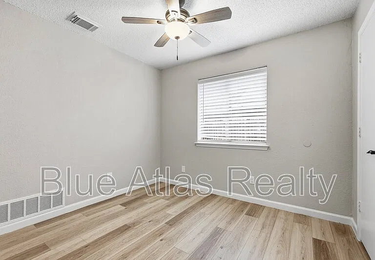 2601 Stanford St #B — Photo 12