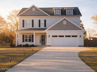 1616 Chadwick Shores Drive, Sneads Ferry, NC 28460