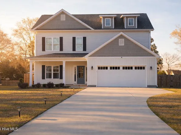 1616 Chadwick Shores Drive, Sneads Ferry, NC 28460