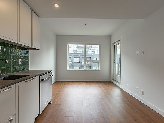 5th image of 648 Lea Ave #402