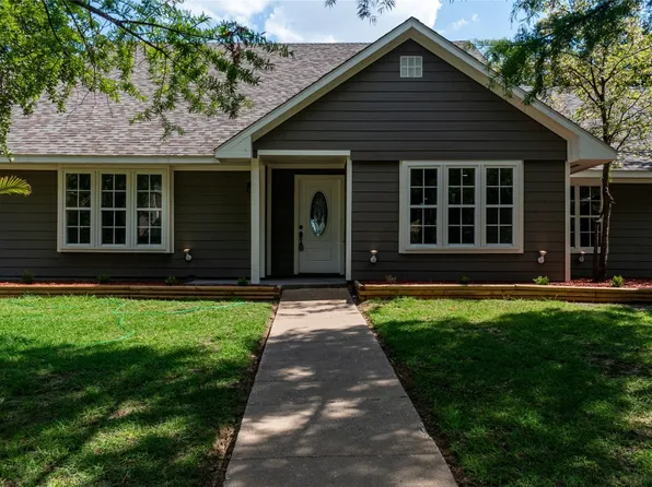 2009 N Arbor Rose Dr, Grand Prairie, TX 75050