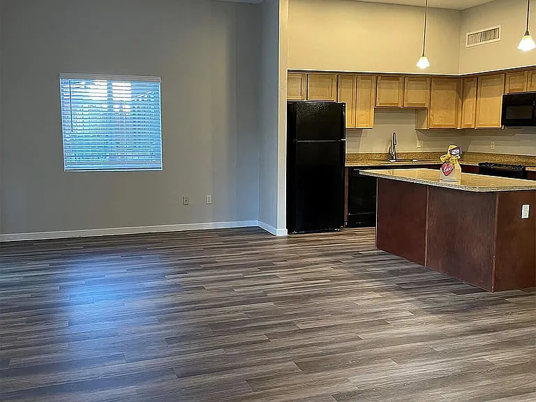 3 Bed 3 Bath