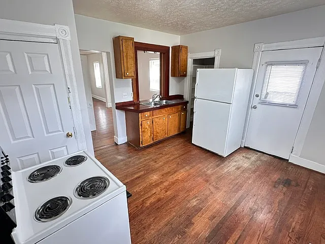 1116 S 9th St — Photo 3