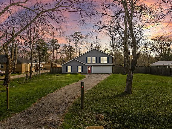 2nd image of 4938 Magnolia Ln