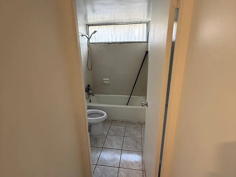 1603 Dole Street — Photo 17