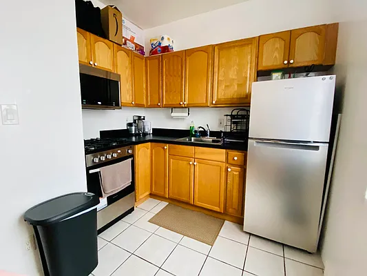 Rented by Douglas Elliman | media 6