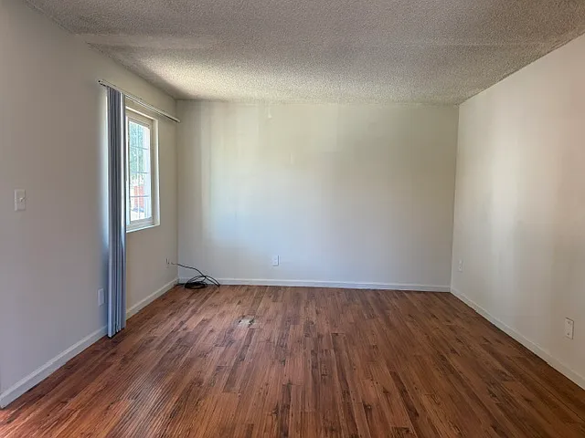 2 bed, 900 sqft, $2,075 — Photo 4