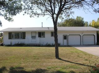 1002 9th Ave SE, East Grand Forks, MN 56721