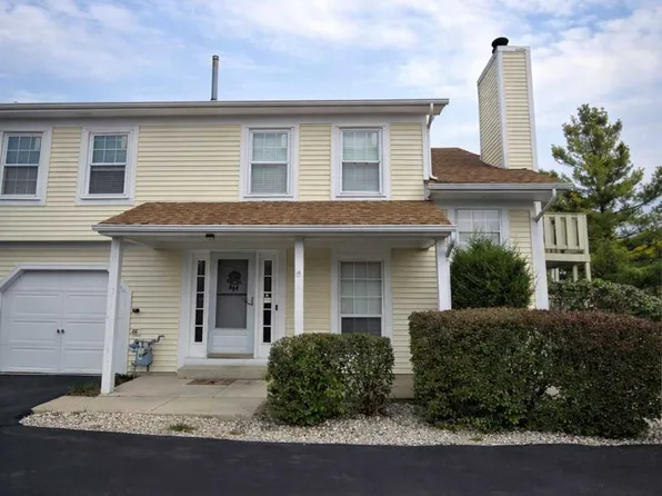 216 Whitewood Dr, Streamwood, IL 60107