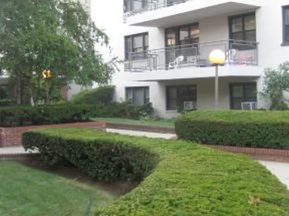 2615 Homecrest Avenue image 1 of 5