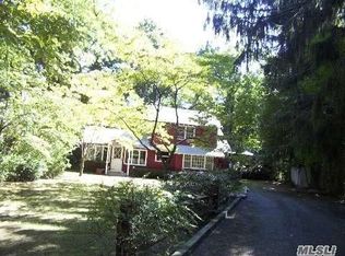 6 Knoll Top Rd, Stony Brook, NY 11790