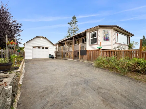 134 Surfside Dr, Strathcona, BC V9H 1H6