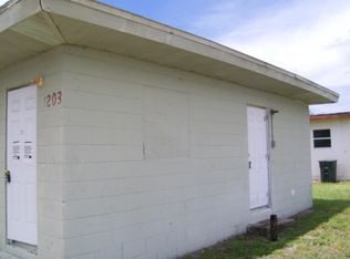 1203 N 16th Ct, Fort Pierce, FL 34950
