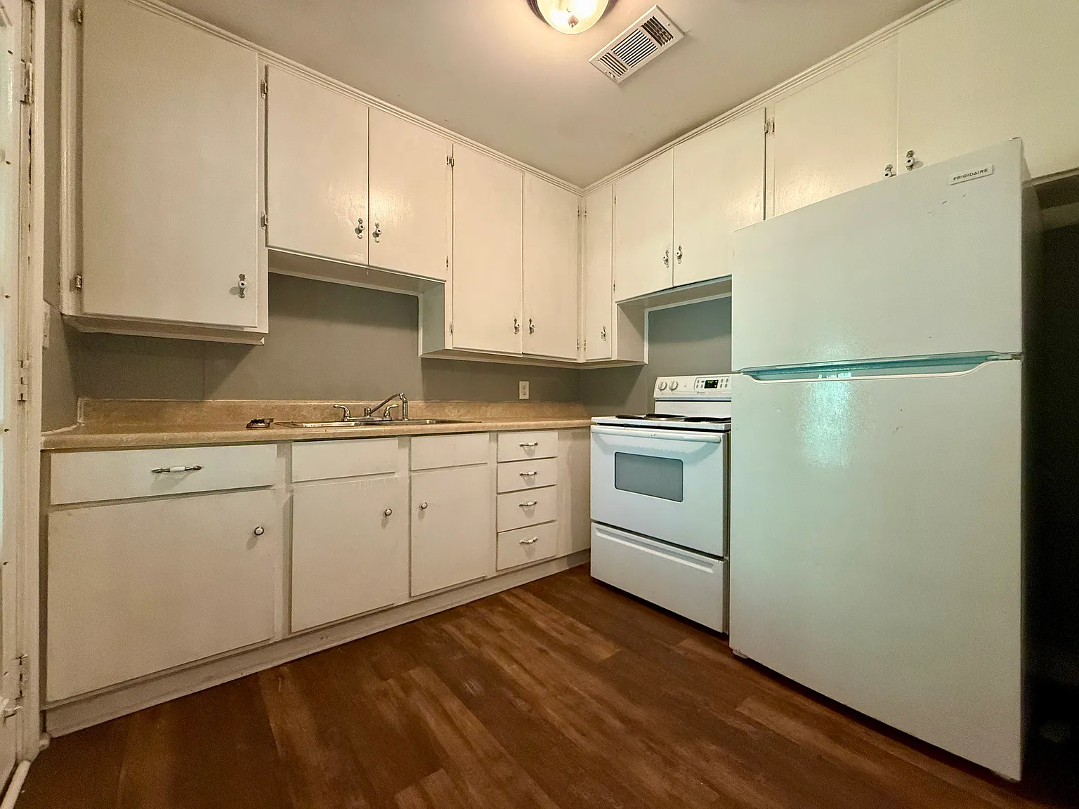 3 bed, 1222 sqft, $1,035 — Photo 3