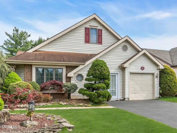 40 Clubhouse Lane, Marlboro, NJ 07746