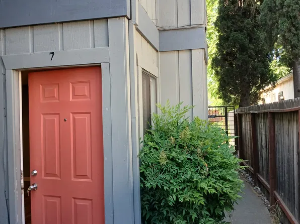 2415 W St APT 7, Sacramento, CA 95818