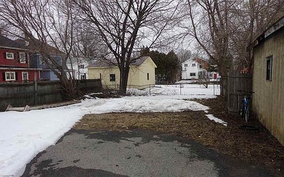 2nd image of 614 Ford St