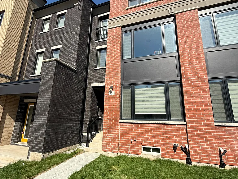 5 Marvin Ave — Photo 3
