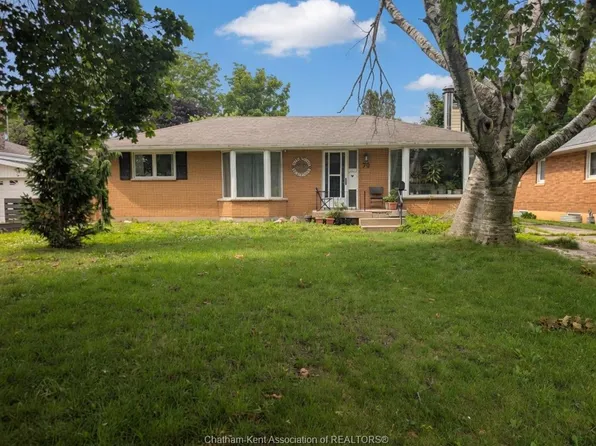 79 Dunvegan Dr, Chatham Kent, ON N7M 4Z9
