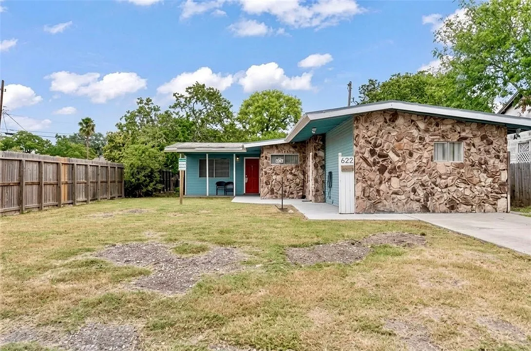 6 bed, 2.0 bath, 1850 sqft, $2,500 — Photo 1
