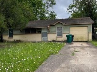 604 Kalmer St, Pasadena, TX 77502