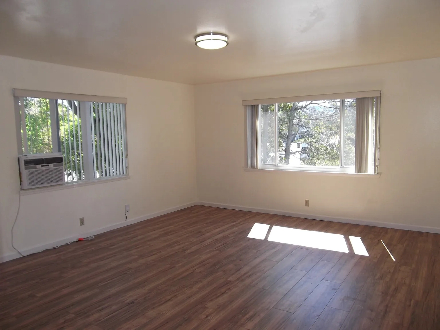 1 bed, 750 sqft, $2,590 — Photo 3
