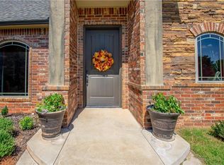 2324 E Rock Creek Rd, Tuttle, OK 73089